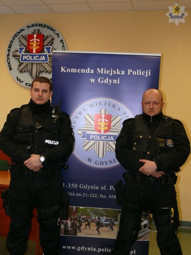 Gdyńscy policjanci uratowali kierowcę