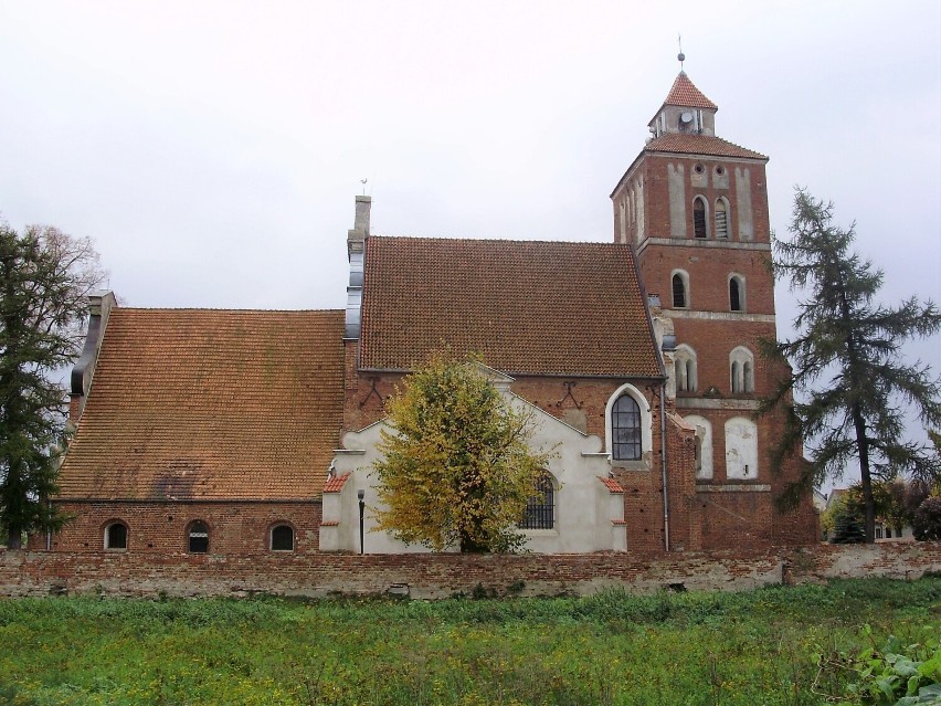 Późnogotycki kościół w Nieszawie - nadwiślańskim miasteczku,...