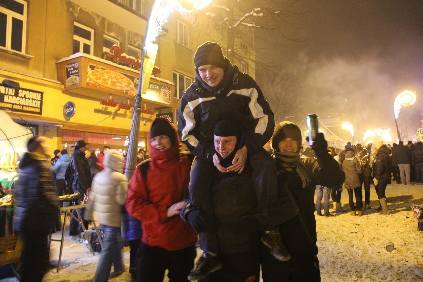 Sylwester 2014: turyści przywitali Nowy Rok na Krupówkach [ZDJĘCIA]