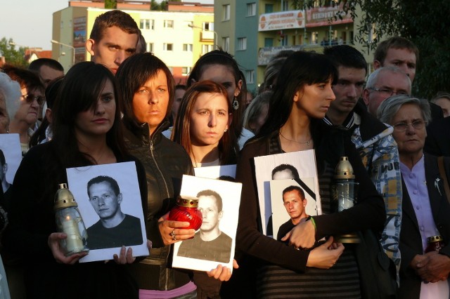 Po śmierci Krzysztofa Barańczyka w wrześniu 2010 roku ulicami Piły przeszedł marsz milczenia