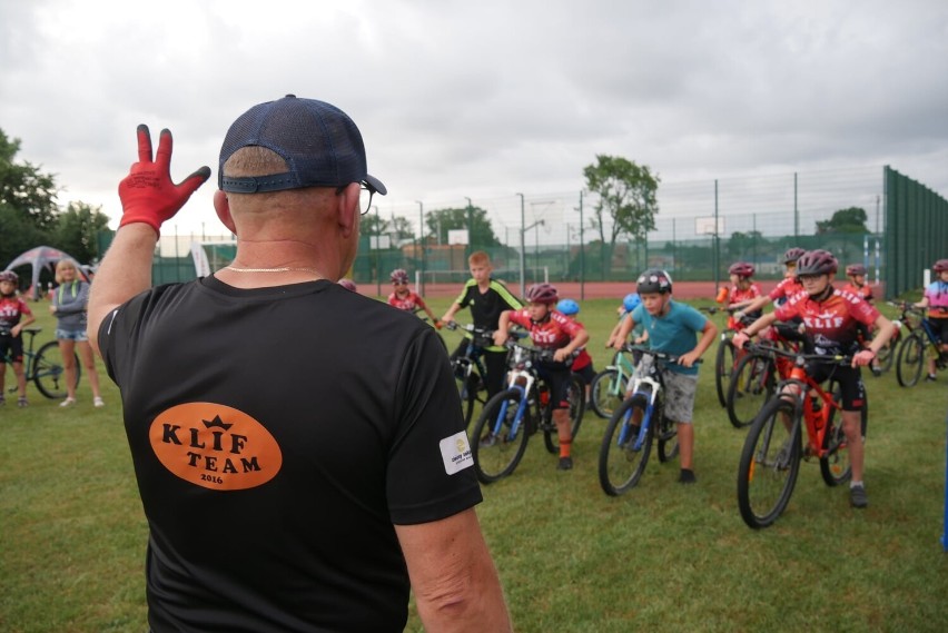 Rowerowy Mam Talent! w powiecie puckim. Klif Chłapowo szuka zdolnych kolarzy. Zajęcia odbyły się już m.in. w Strzelnie | ZDJĘCIA, WIDEO