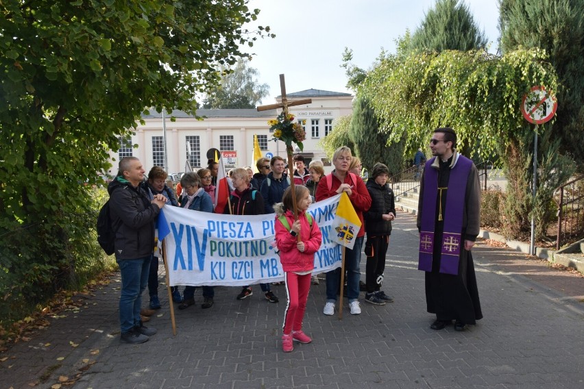 Siedemnasto kilometrowa trasa pielgrzymki, Przyprostynię,...