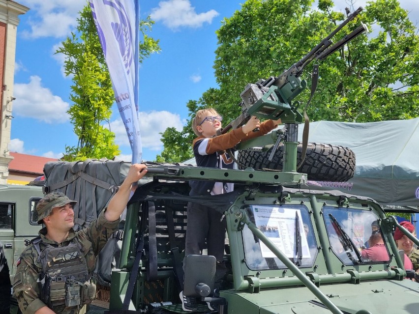 Piknik militarny na rynku w Czeladzi...