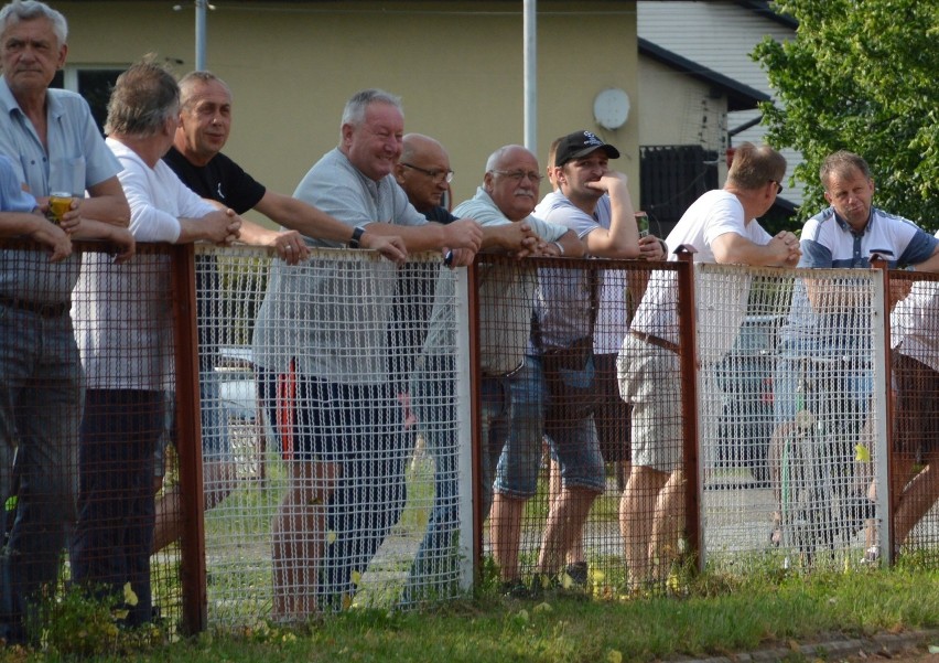 Kibice. Hejnał Kęty – Gorzów. Ponad 600 widzów na meczu sezonu oświęcimskiej klasy A