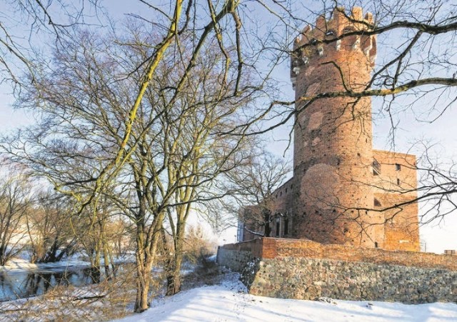 Już w 1866 r. zauważono, że wieża zamku w Świeciu odchyla się. Przyczynia się do tego osiadanie gruntu.