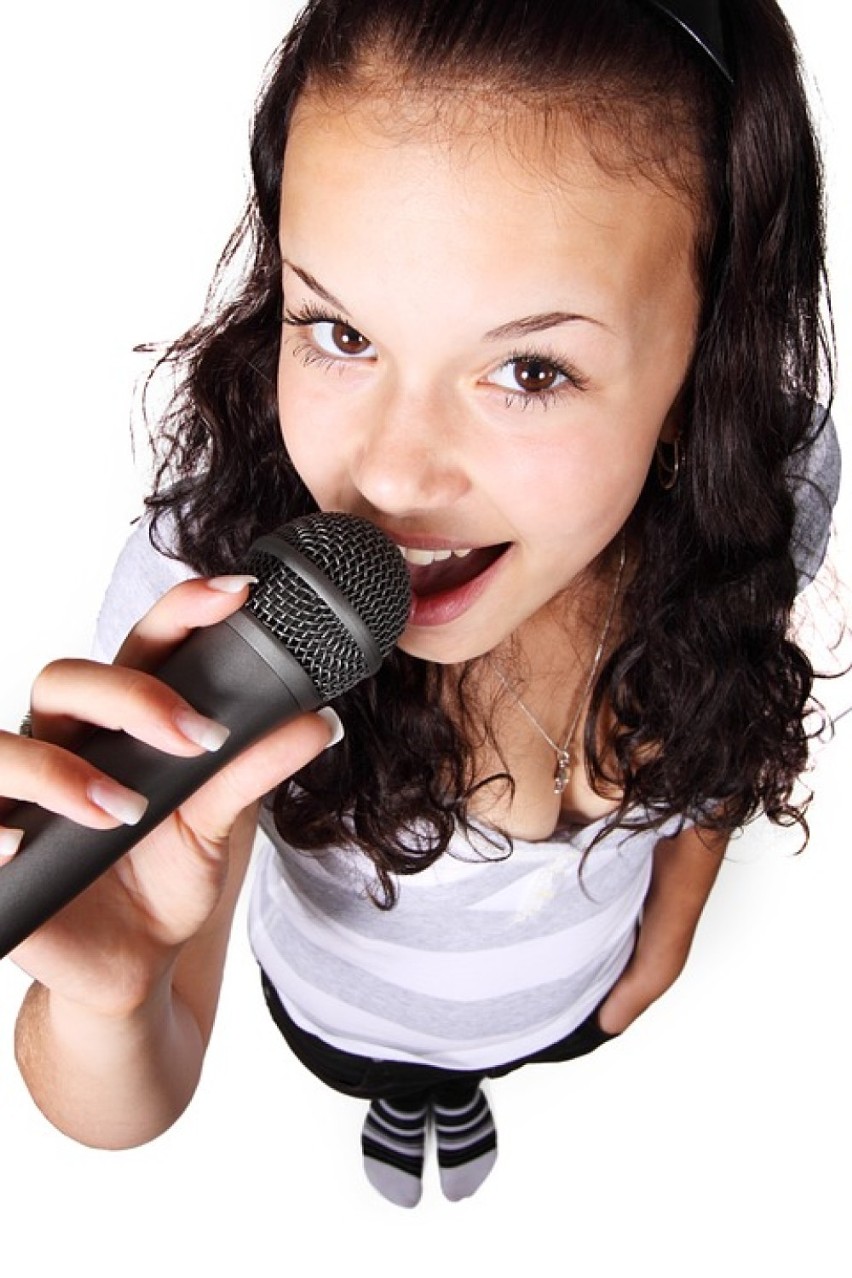 Pub Bolek (ul. Al. Niepodległości 211) organizuje karaoke w...
