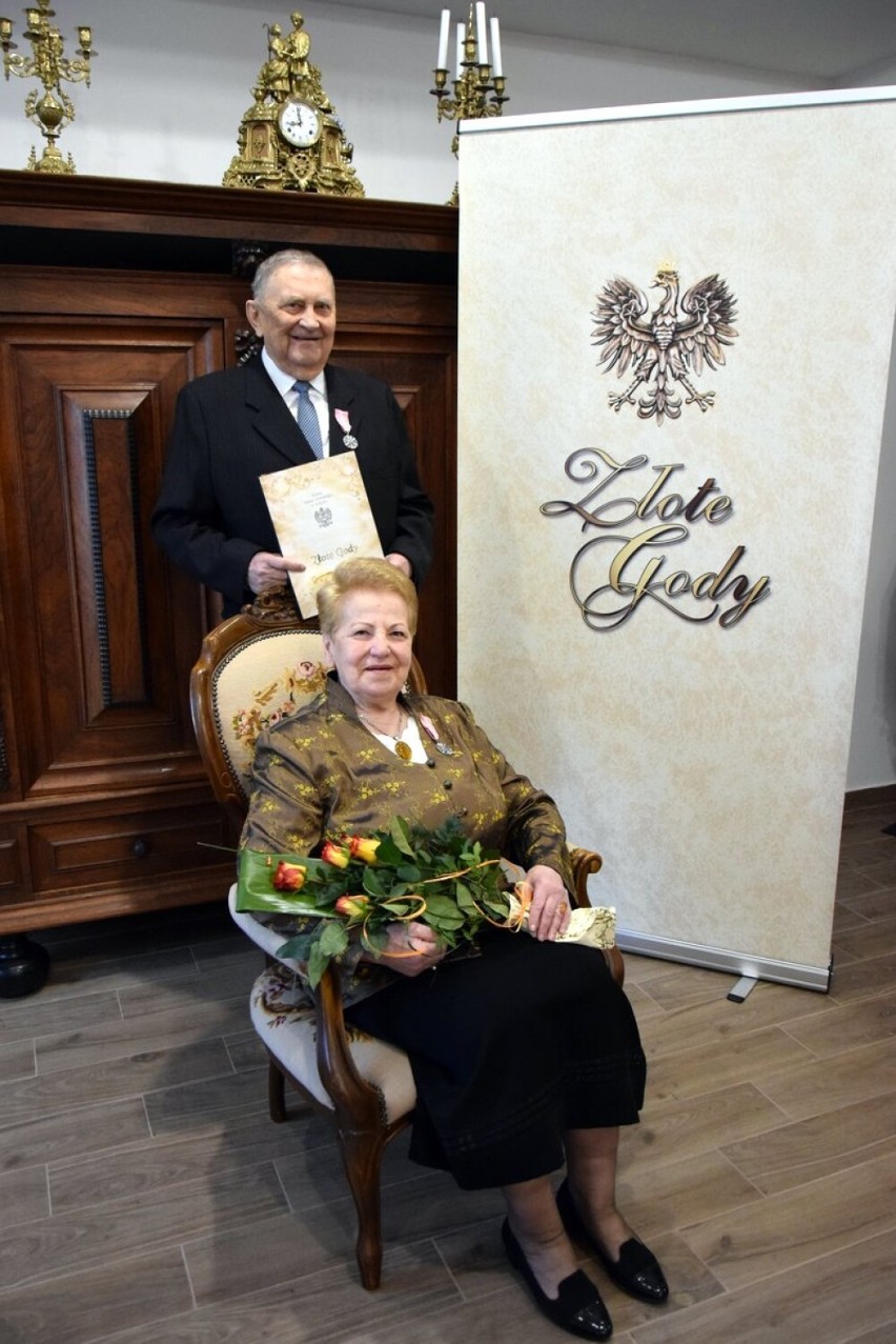 28 par małżeńskich z gminy Sokółka otrzymało medale za długie pożycie. Pół wieku wspólnego życia za nimi