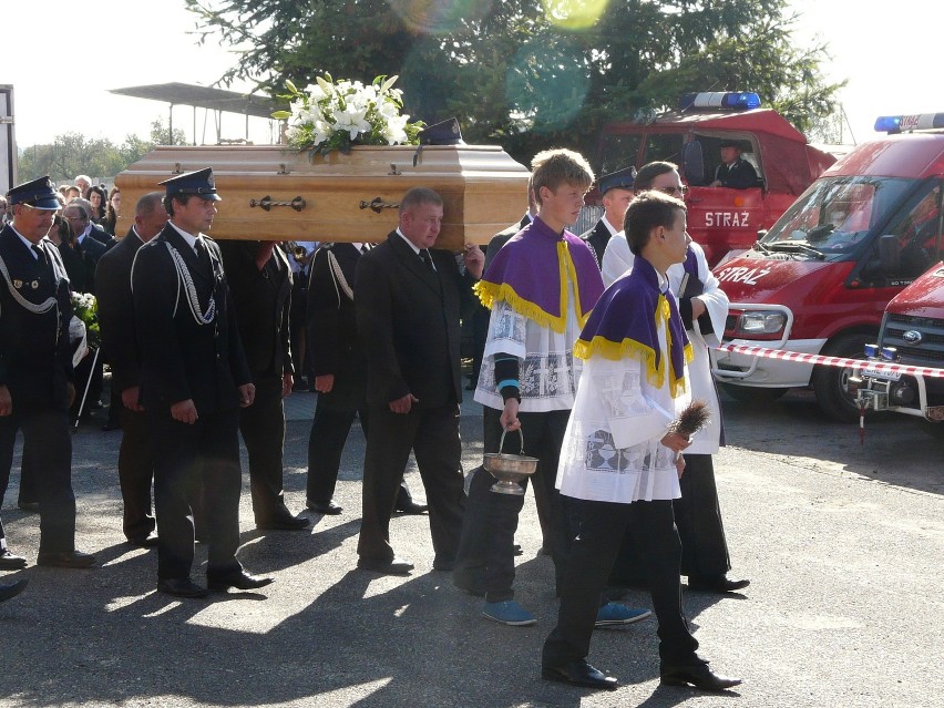 Czastary: Pogrzeb wójta Pawła Głowackiego