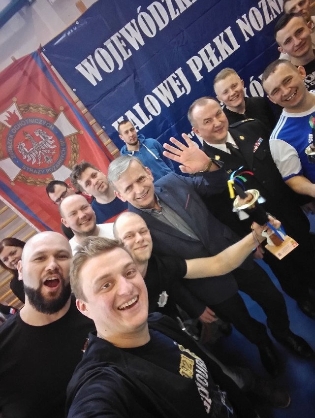 OSP Hel: V Wojewódzki Turniej Halowej Piłki Nożnej Ochotniczych Straży Pożarnych - Luzino 2018