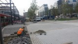 Przebudowa centrum Katowic: kończą 3 plac nowego rynku. Zamiast ogrodów są lampy ZDJĘCIA