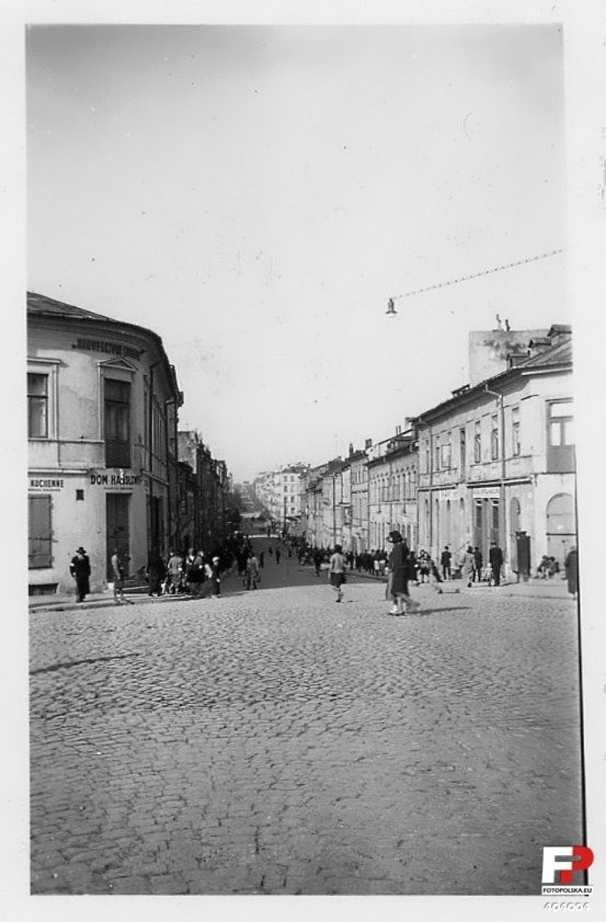 Najdłuższa arteria byłej dzielnicy żydowskiej w Lublinie. Ulica Lubartowska zawsze tętniła życiem. Zobacz wyjątkowe zdjęcia z XX wieku