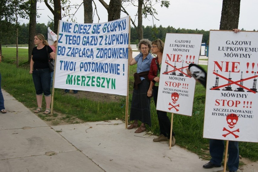 Strzeszewo: Protestowali przeciw łupkom. Nie chcą wiertni w swojej wsi!