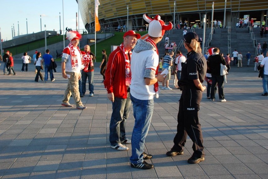 Policja chwali kibiców za utrzymanie porządku i odpowiedzialność w dniu meczu Polska - Niemcy