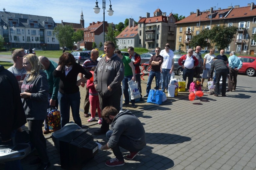 Tczew: zebraliśmy 4 tony makulatury i tyle samo elektrośmieci. ZOBACZ ZDJĘCIA z naszej akcji!