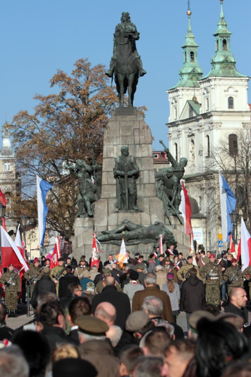 Mszą świętą na Wawelu rozpoczął Kraków obchody 11 Listopada...