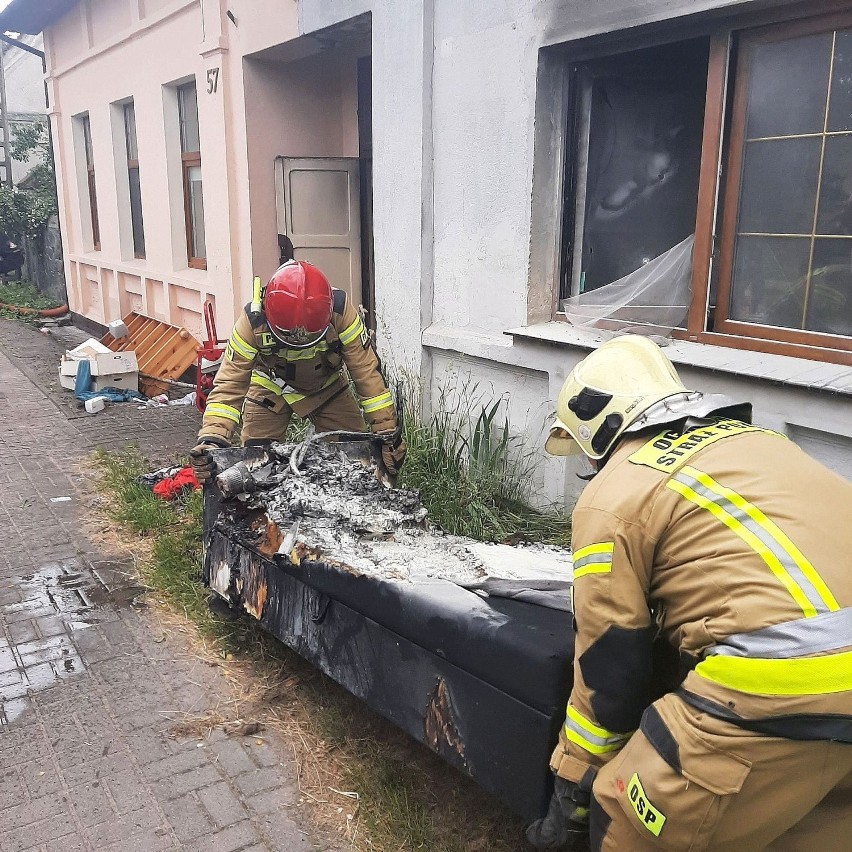 W gaszeniu pożaru w centrum Trzebiszewa wzięło udział kilka...