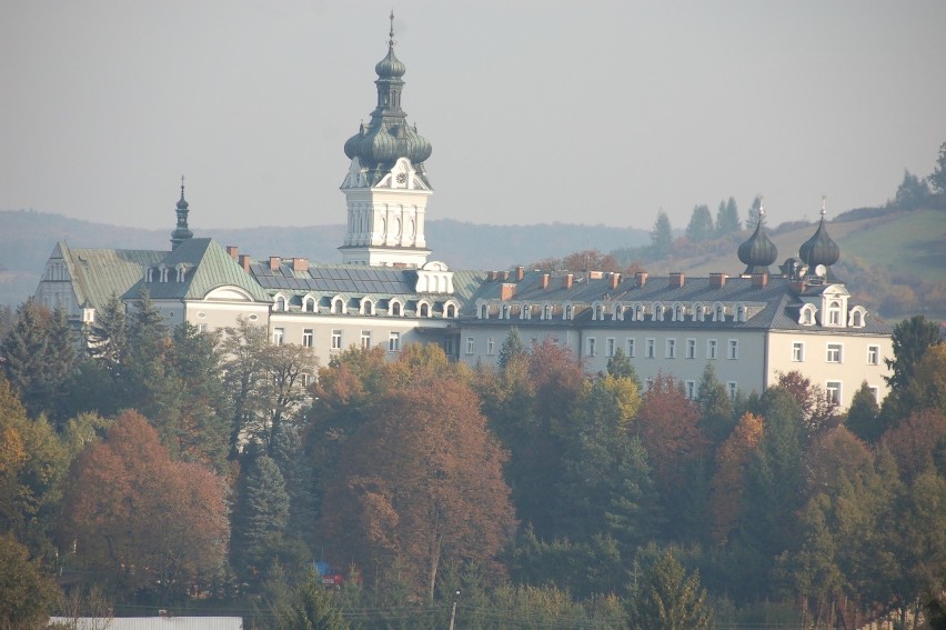 W tuchowskim klasztorze zakażonych COVID-19 jest już 33...