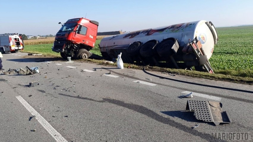 Wypadek w Makowicach. Zderzenie bmw z cysterną na drodze...