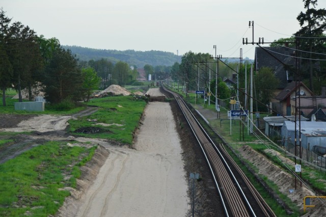 Ze względu na charakter prac w ramach modernizacji stacji Słupsk, jak i odcinka linii kolejowej nr 202 Słupsk - Lębork, w dwóch terminach planowane jest wstrzymanie ruchu pociągów oraz wprowadzenie zastępczej komunikacji autobusowej.