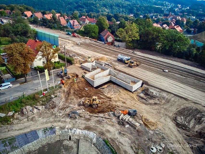 Obwodnica Wałbrzycha: Zobacz, co nowego na budowie przejścia podziemnego przy ulicy Żeromskiego (ZDJĘCIA)