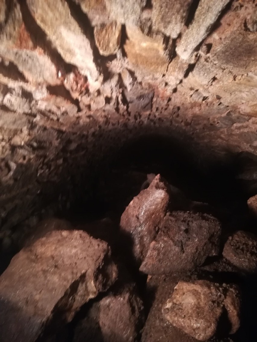 Głuszyca: Odkrycie tajemniczego tunelu w centrum miasta [ZDJĘCIA]