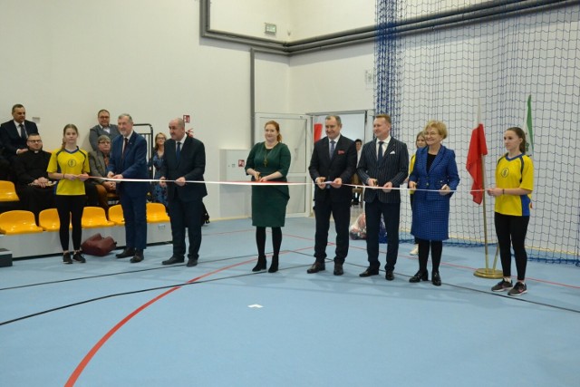 Uroczyste otwarcie pełnowymiarowej hali sportowej przy SP nr 3 w Lipnie