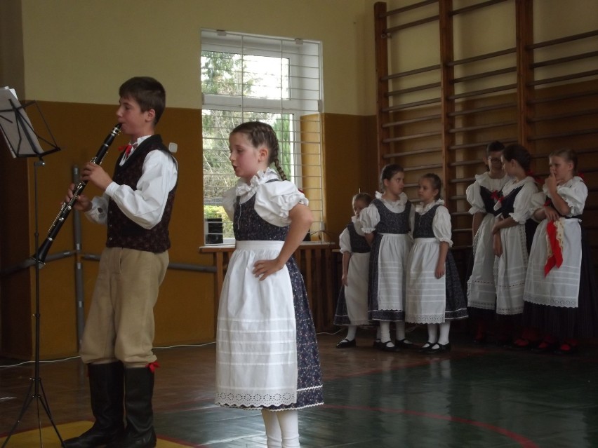 Jesienne spotkanie z czeskim folklorem w Niezdowie