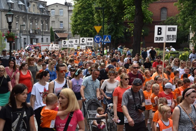 Grodziski Mini Półmaraton "Słowaka". Korowód biegaczy przeszedł ulicami Grodziska