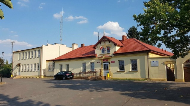 Prokuratura Okręgowa w Bydgoszczy skierowała do Sądu Rejonowego akt oskarżenia przeciwko samorządowcowi. Na zdjęciu Urząd Miasta i Gminy w Chodczu.