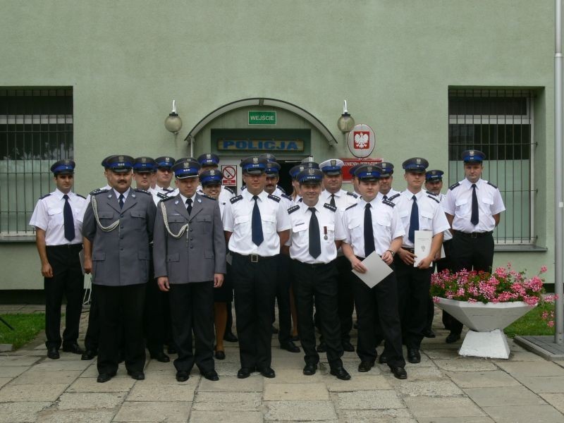 Uhonorowano łęczyckich policjantów. Wręczono odznaczenia i awanse na wyższe stopnie [FOTO]