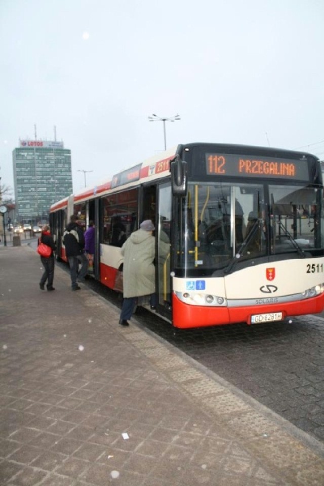 Autobusy i tramwaje będą poruszać się po Gdańsku według ...
