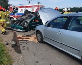 Dachowanie w gminie Ciasna. Jedna osoba trafiła do szpitala