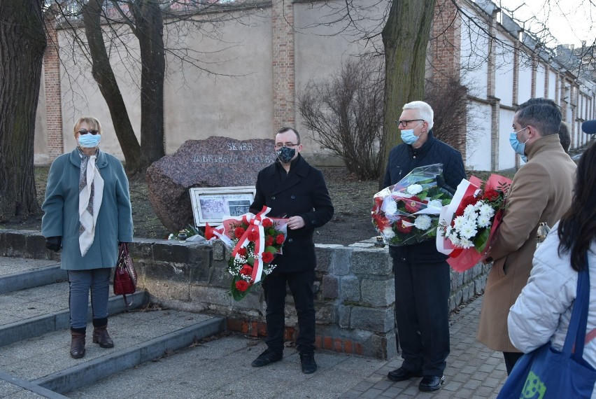 Malbork. Narodowy Dzień Pamięci Żołnierzy Wyklętych. Obchody 1 marca ze Stowarzyszeniem Historycznym 5 Wileńskiej Brygady AK