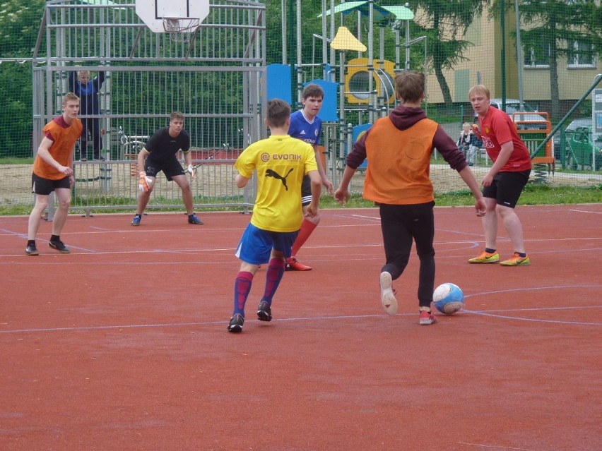 Sportowe powitanie wakacji na osiedlu Bukowe [zdjęcia, wideo]