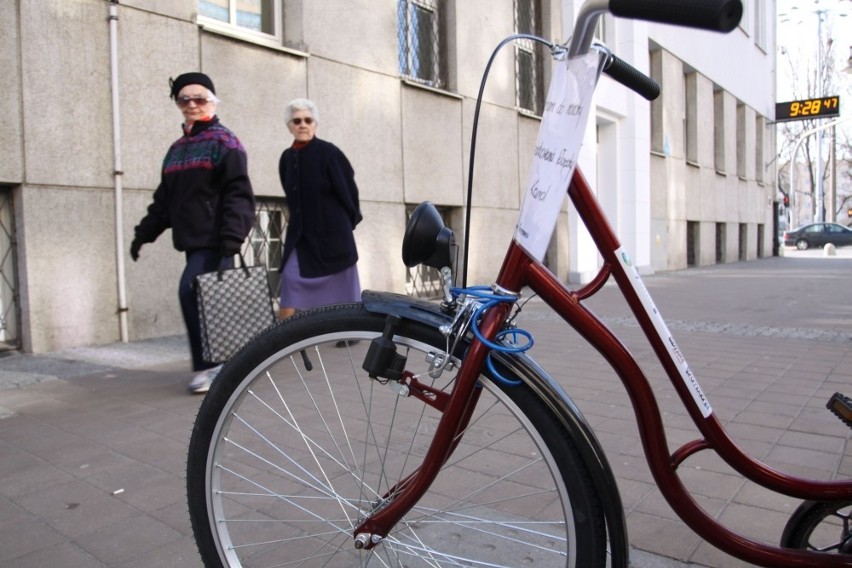 Gdynia: Urzędnicy na sesję rady miasta przyjadą rowerami. Chcą dać przykład mieszkańcom