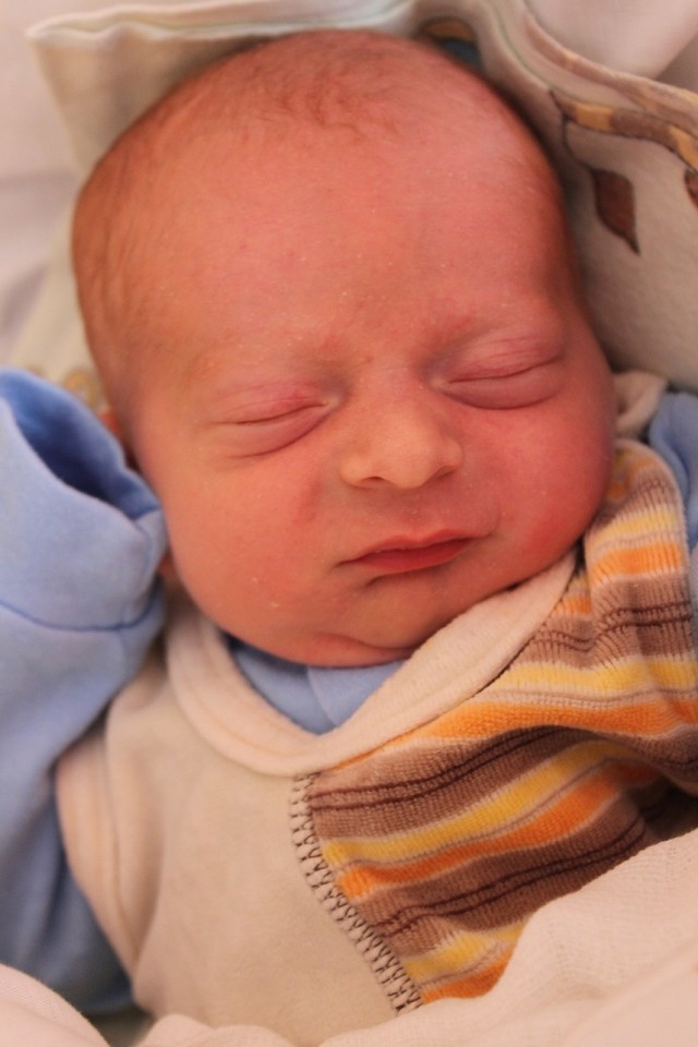 Aleksander Gawełczyk, syn Anny i Romana, urodził się 26 kwietnia. Ważył 2900 gramów.