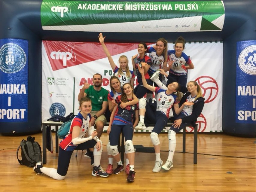 Siatkarki z Krosna zdobyły dwa medale podczas Akademickich Mistrzostwach Polski [ZDJĘCIA]