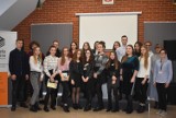 18 uczniów szkół średnich wzięło udział w konkursie oratorskim "Ulubiona książka licealisty". Kto miał najwięcej powodów do zadowolenia?