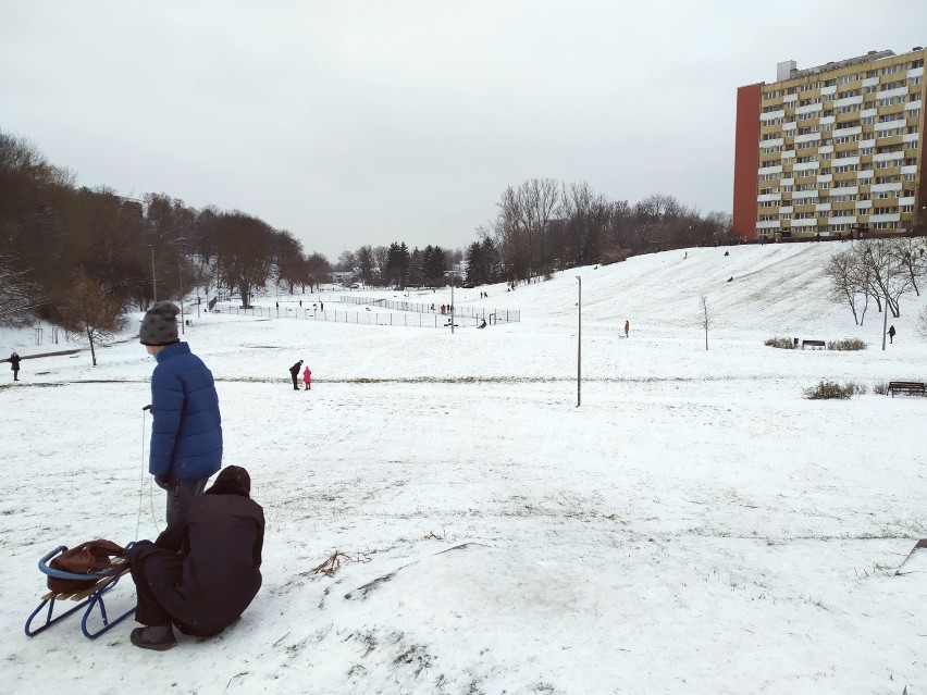 Wąwóz jest odskocznią dla mieszkańców bloków na Kalinie