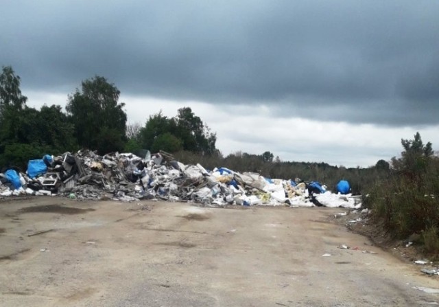 śmieci odkryte w Podczelu