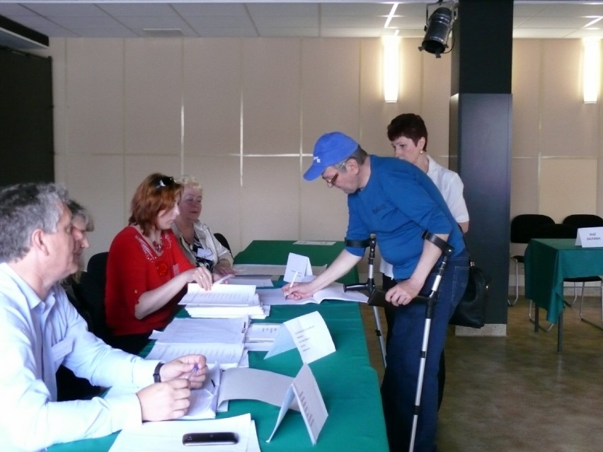 Wybory do Europarlamentu 2014: Głosowanie w Bełchatowie [ZDJĘCIA]