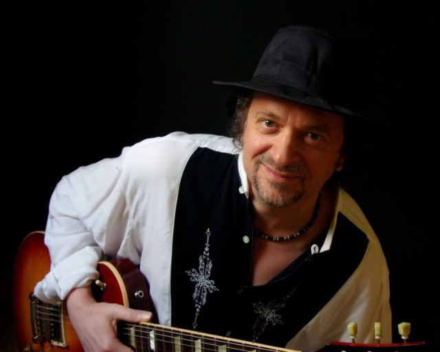 Keith Thompson, angielski solista i gitarzysta blues-rockowy
