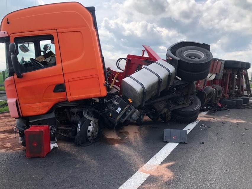 Wypadek cysterny na A4 w Tarnowie
