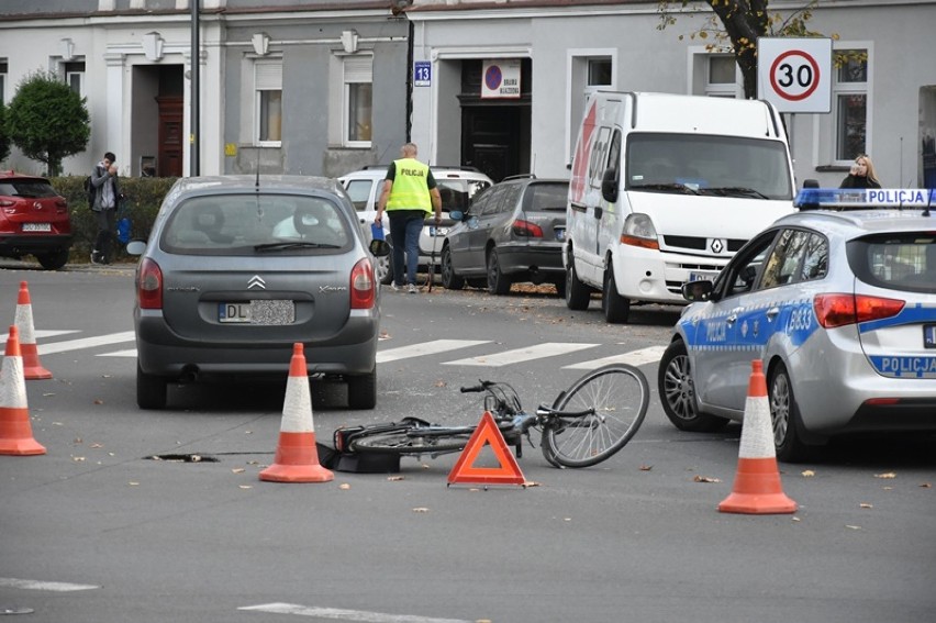 Wypadek na ulicy Chojnowskiej w Legnicy [ZDJĘCIA]
