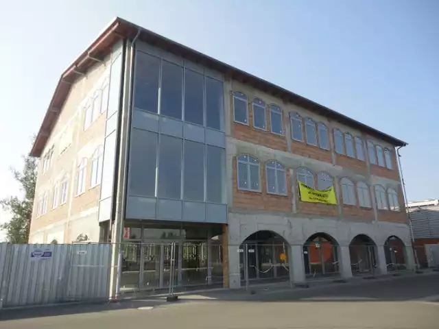 Projekt budynku był konsultowany z Miejskim Konserwatorem Zabytków.