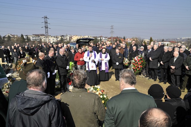 Ostatnie pożegnanie Jana Rodzonia. Spoczął na cmentarzu w Będzinie