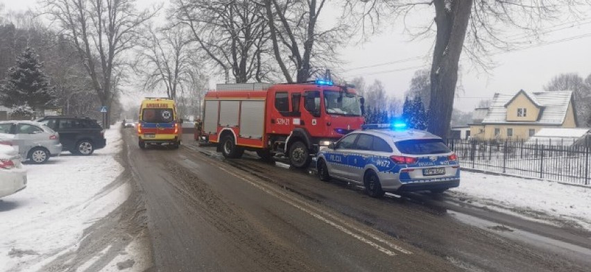 Sławno: Zderzenie dwóch aut na ul. Gdańskiej. Jedna osoba ranna