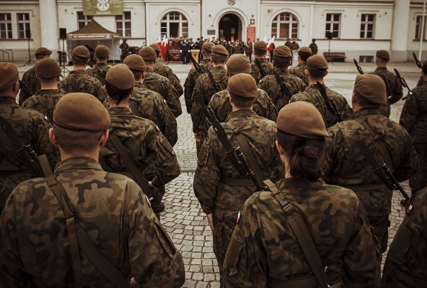Nowi terytorialsi  trafili do leszczyńskiego batalionu wchodzącego w skład 12 WBOT 
