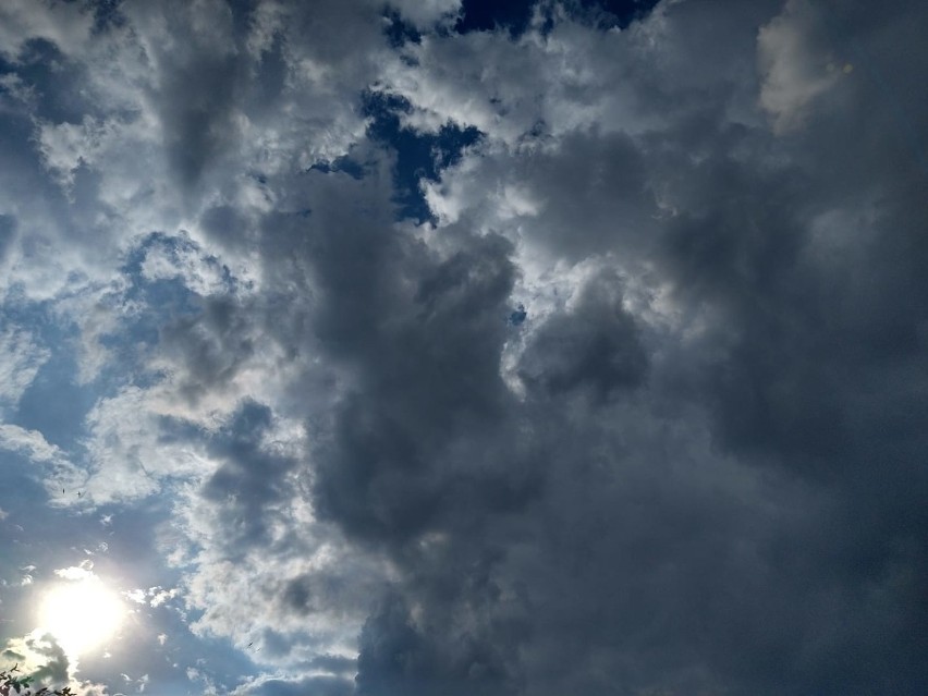 W niedzielę 26.07.2020 r. niebo nad Pomorzem zasnuły ciężkie, ale i piękne chmury. Zobaczcie zdjęcia!