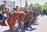 Święto Wojska Polskiego w Błaszkach. Był szwadron kawalerii, uroczysty capstrzyk FOTO